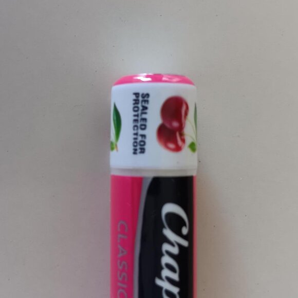 CHAPSTICK Classic Cherry Lip Balm Skin Protectant Total 4 NEW - Picture 2 of 4
